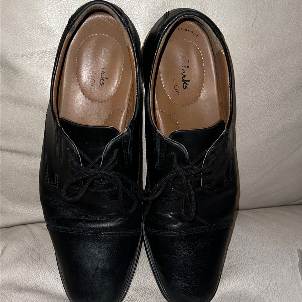 Clarks Black Leather Lace-Up Cap-Toe Oxfords